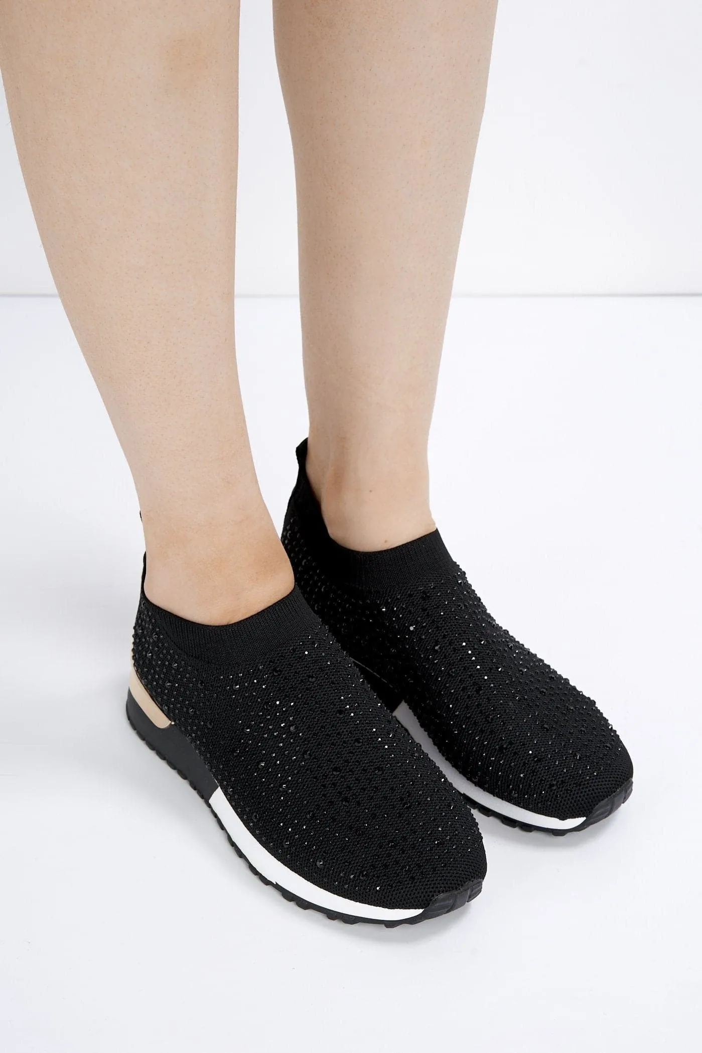 Ari Slip On Trainer in Black