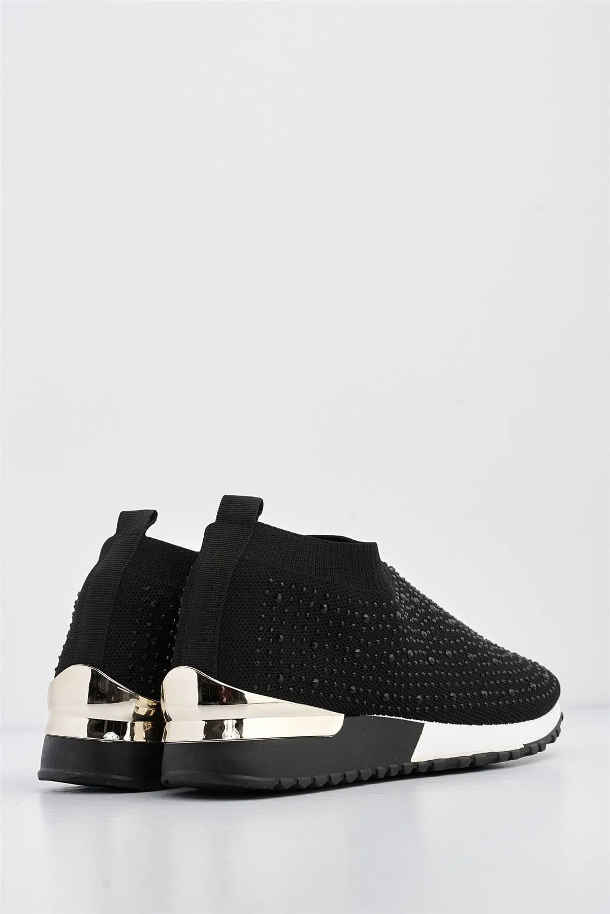 Ari Slip On Trainer in Black