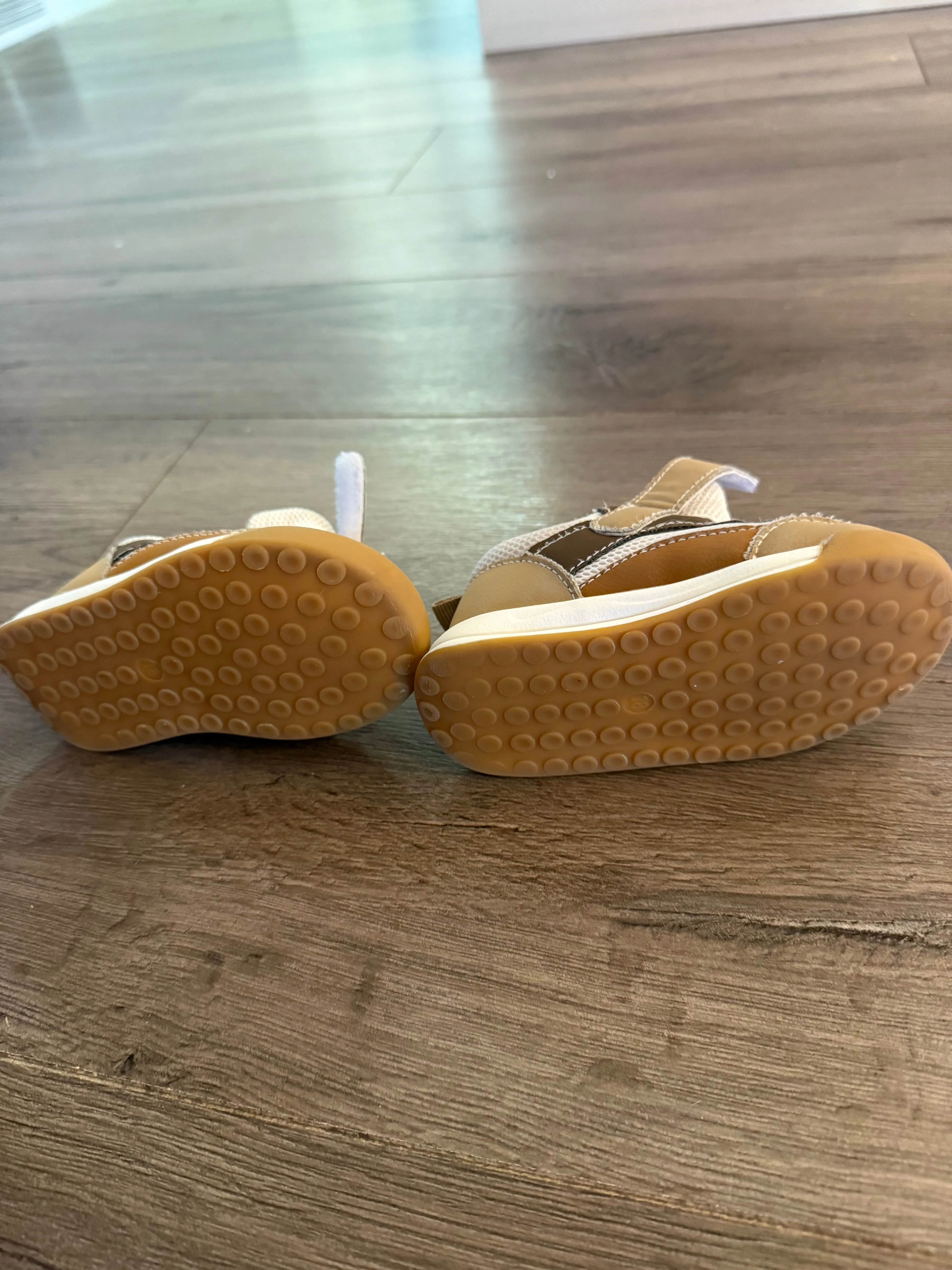 Brown Velcro and Elastic Lace Shoes (sz 5), Shoes 5 (Walkers:12-24 mth)