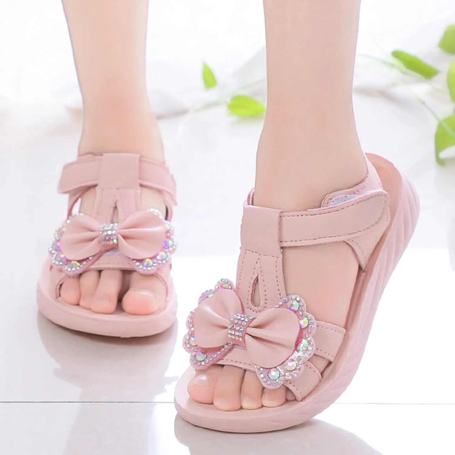 Girls Foam Sequins Bow Sandals With Strap Summer Wide Dress Shoes Little Girls Kids Flat Outdoor Beach Pool Loafers