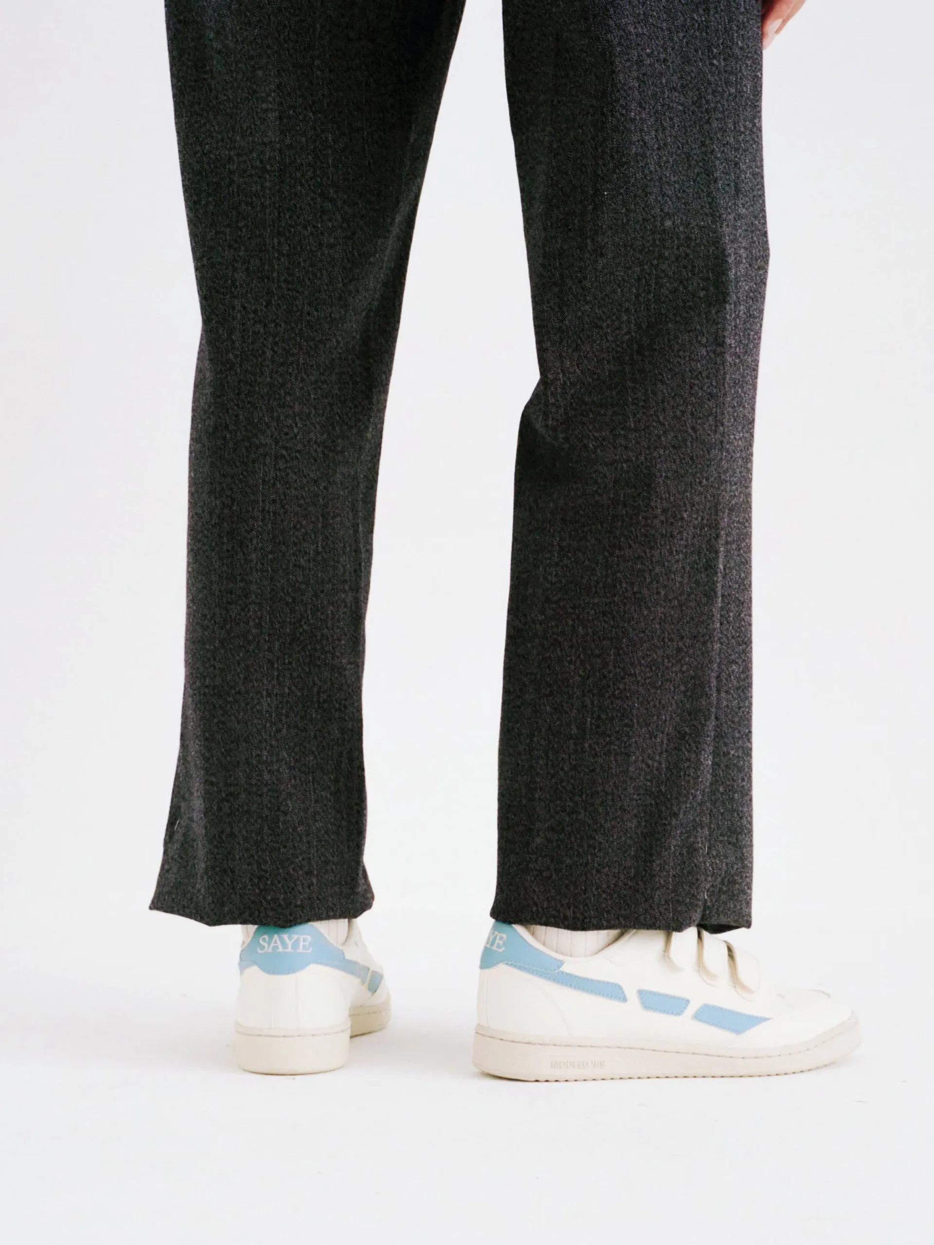 Modelo '89 strap trainer in sky blue