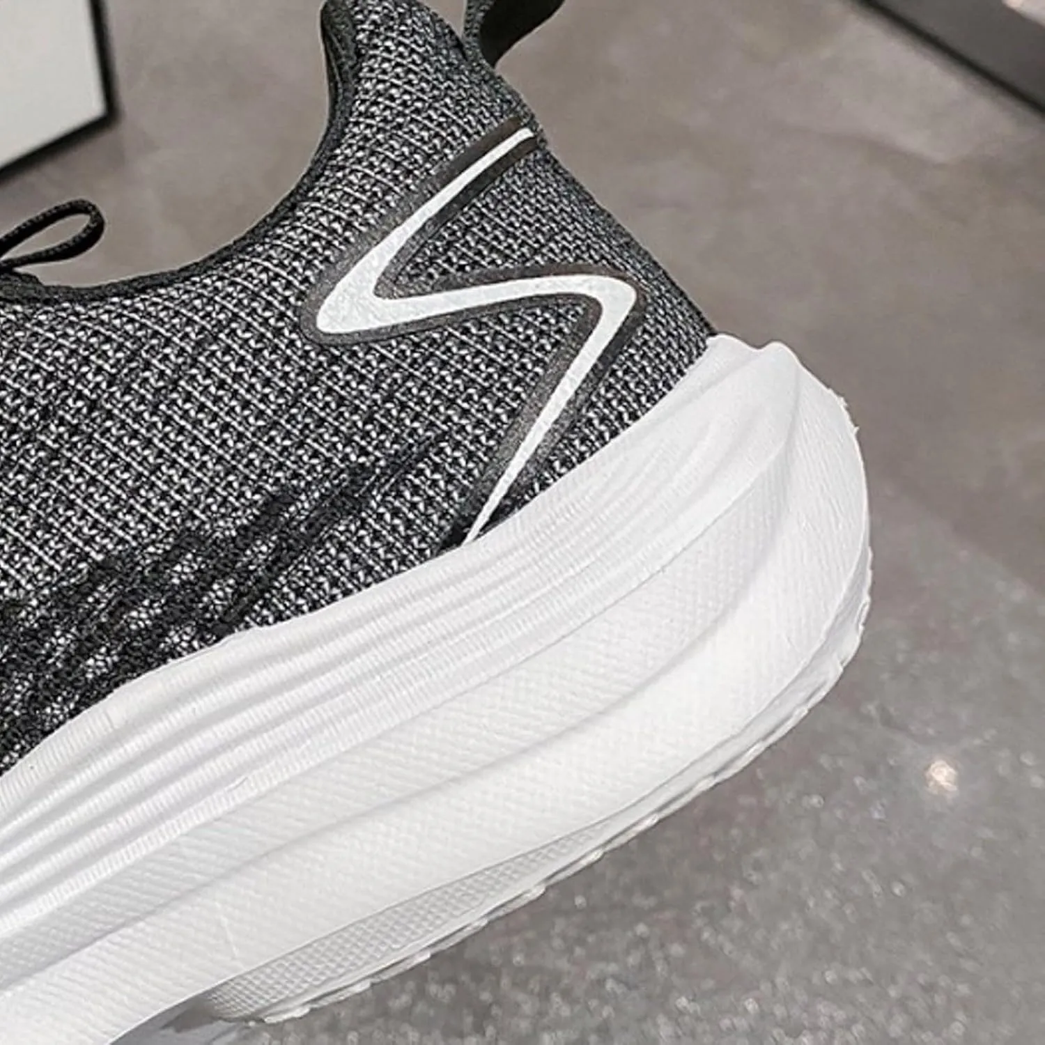 Running Shoes for Women,Womens Cushioned Sneakers Breathable Mesh Soft Soled Casual Sneakers for Men and Women with Arch Support,Comfortable Walking Fitness Shoe Lightweight Gym Fitness Footwear
