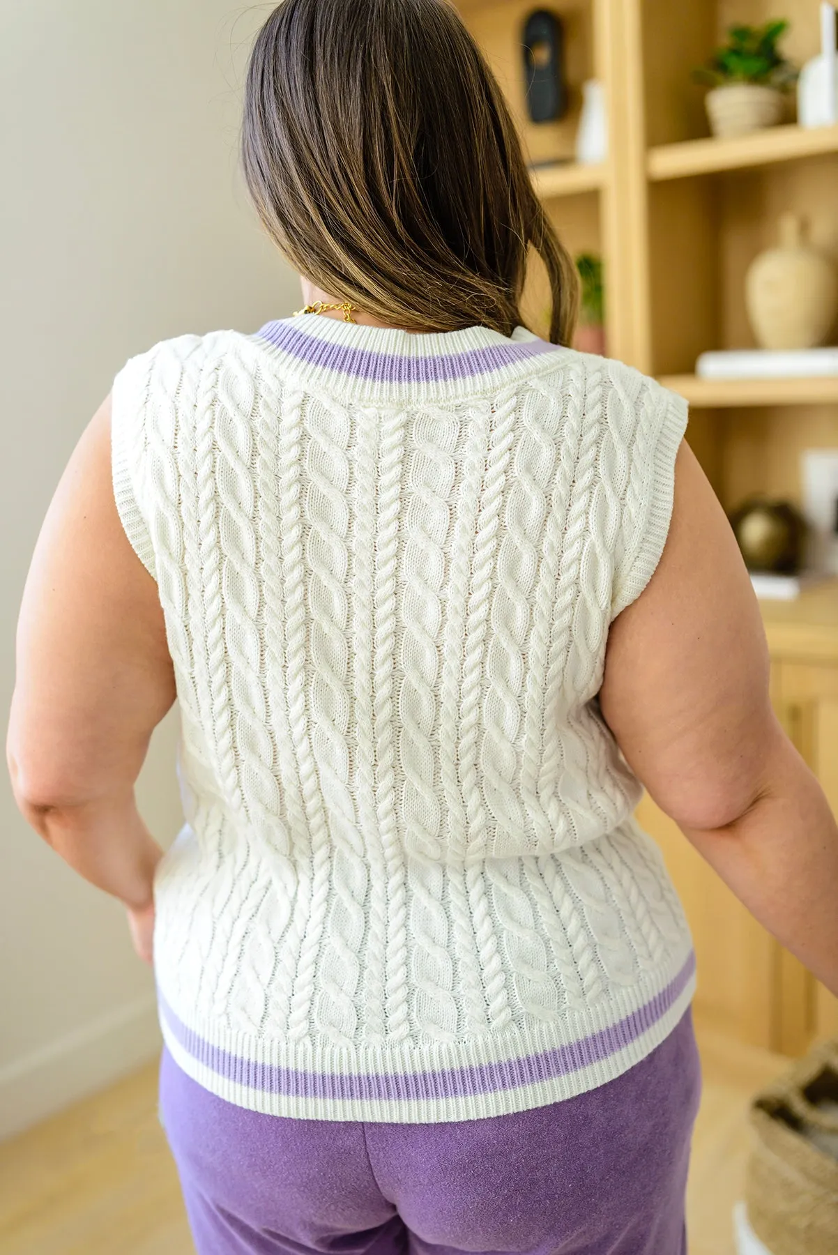 V Neck Lightweight Cable Knit Sweater Vest in White & Purple