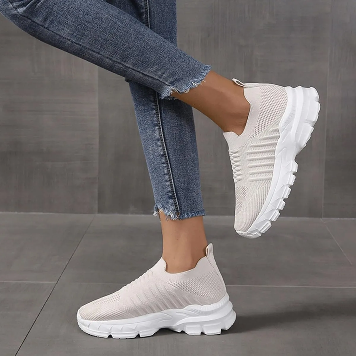Women's Sneakers Knitted Mesh Breathable Walking Shoes Slip On Running Shoes Non-Slip Sneakers Athletic Fashion Tennis Sneakers Mesh Workout Outdoor Leisure Sports Shoes